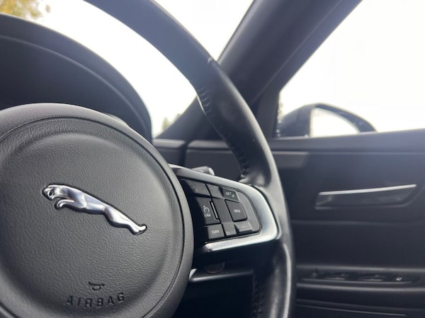 Used Jaguar XE 2017 for sale - 76162664: Photo 31