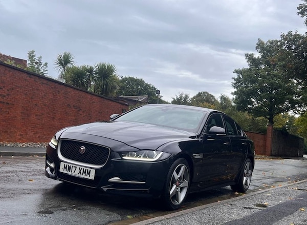 Used Jaguar XE 2017 for sale - 76162664: Photo 8