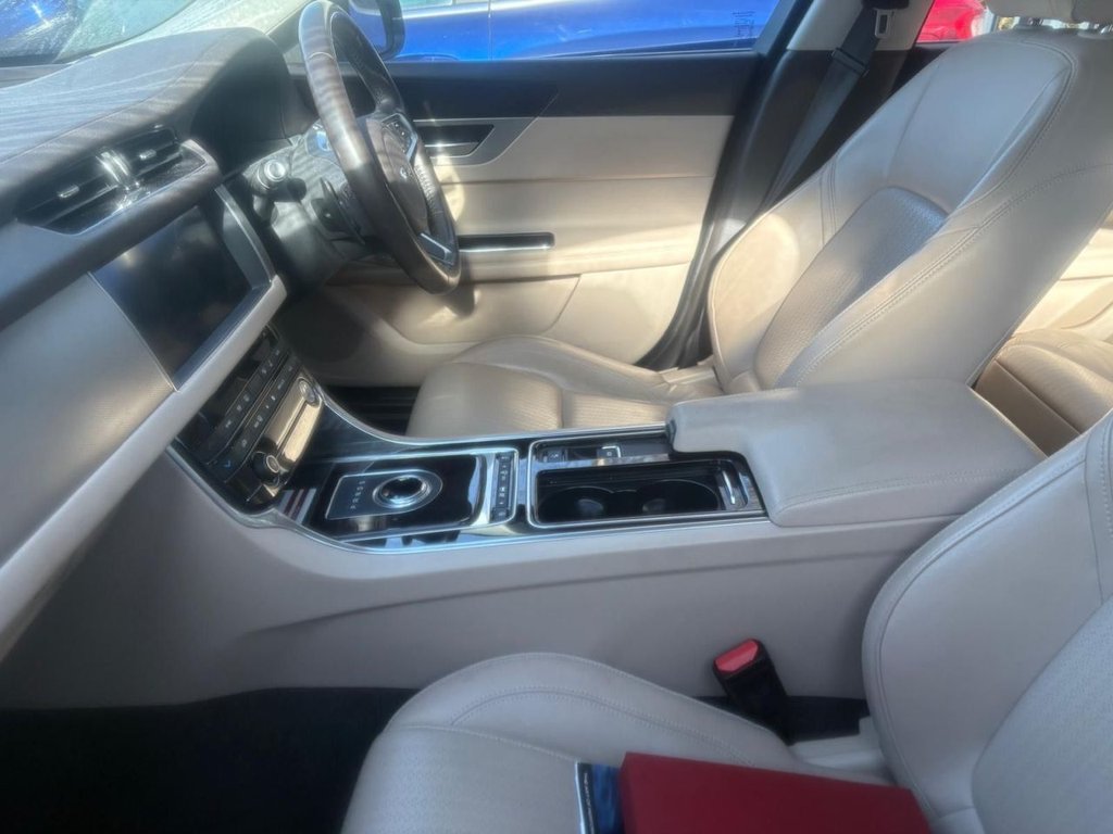 Used Jaguar XF 2017 for sale - 77936176: Photo 6