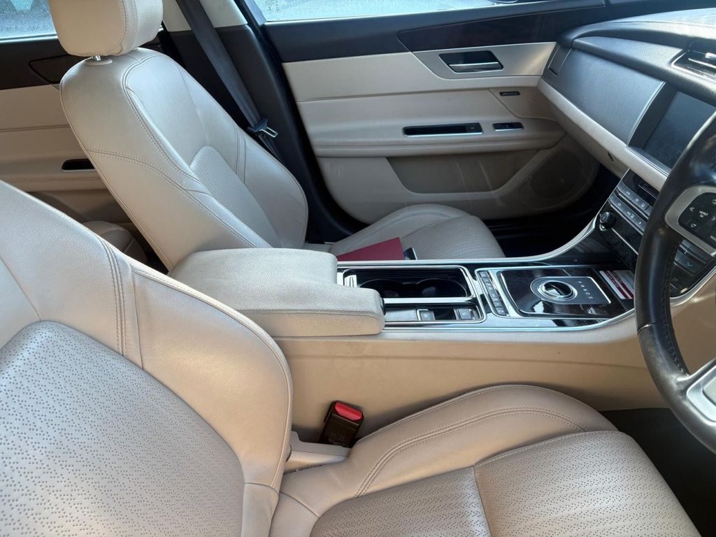 Used Jaguar XF 2017 for sale - 77936176: Photo 7