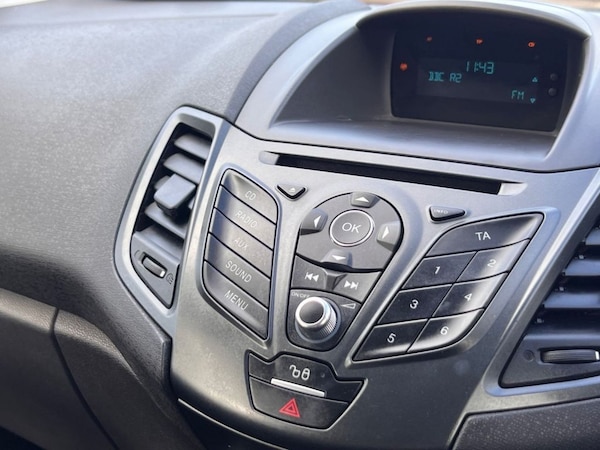Used Ford Fiesta 2015 for sale - 76333296: Photo 14