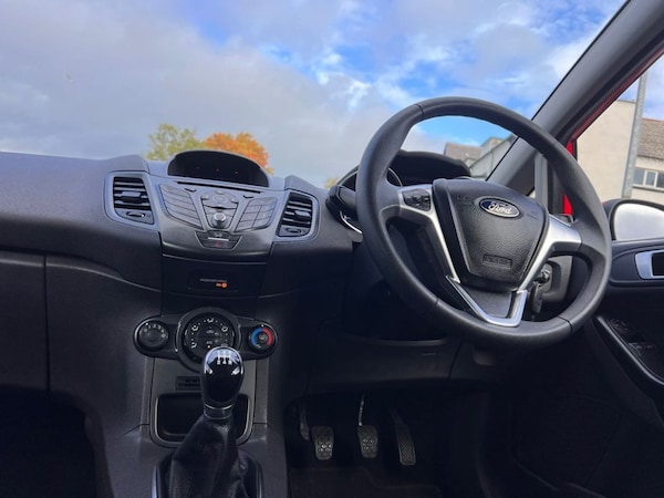Used Ford Fiesta 2015 for sale - 76333296: Photo 17