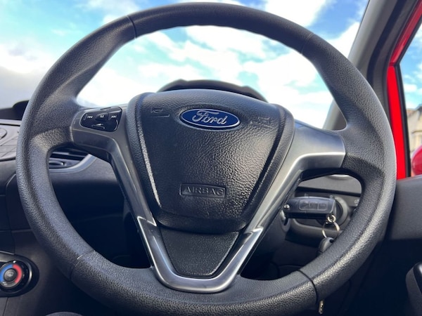 Used Ford Fiesta 2015 for sale - 76333296: Photo 18