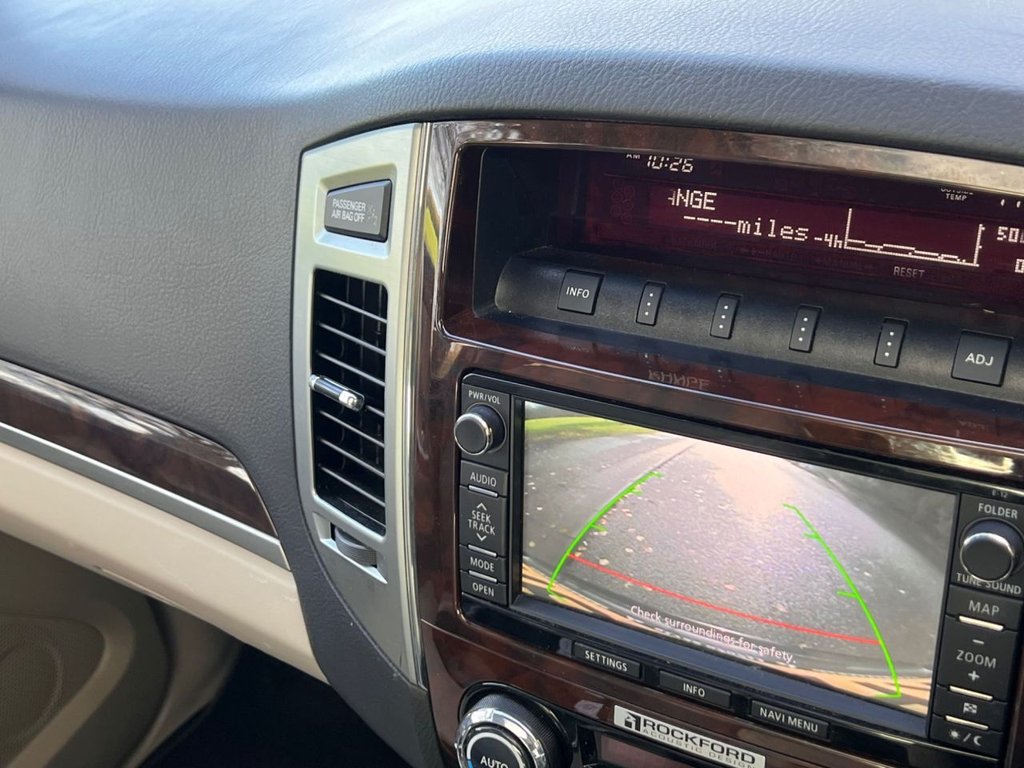 Used Mitsubishi Shogun 2016 for sale - 76797634: Photo 25