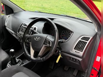 Used Hyundai i20 2014 for sale - 79686654: Photo