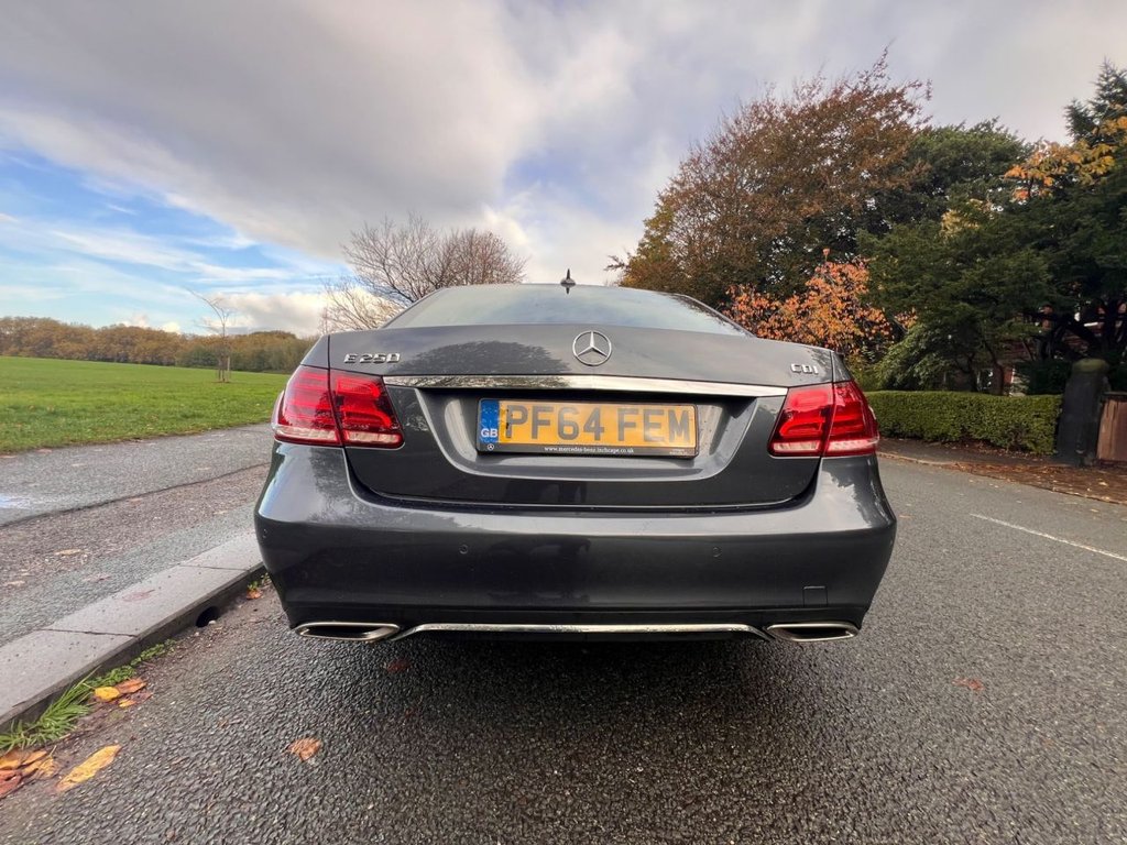 Used Mercedes-Benz E Class 2015 for sale - 76345461: Photo 11