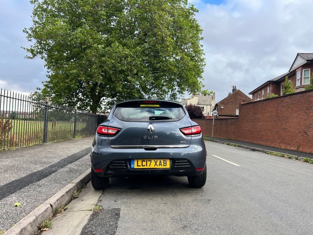 Used Renault Clio 2017 for sale - 77436667: Photo 10
