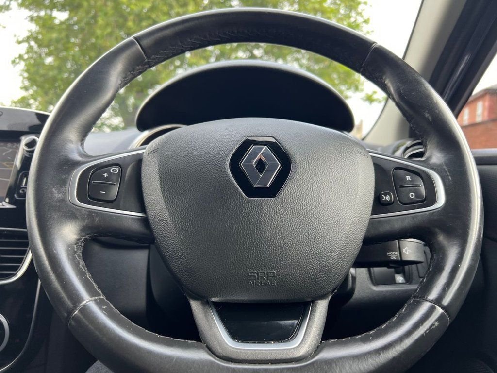 Used Renault Clio 2017 for sale - 77436667: Photo 28