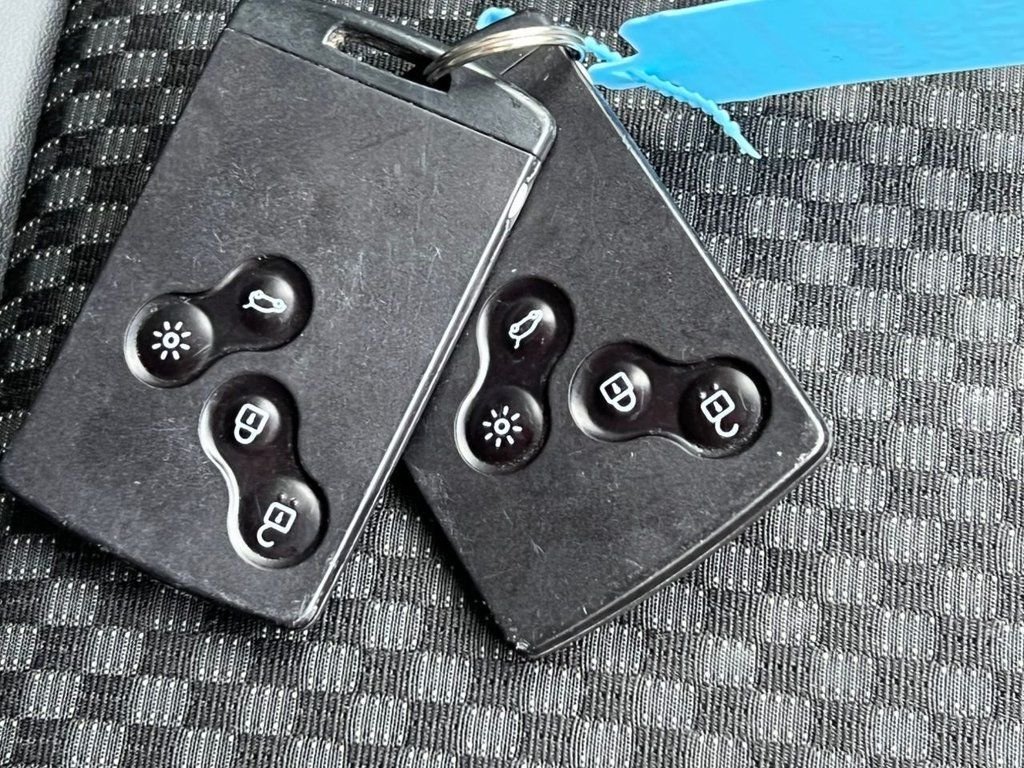 Used Renault Clio 2017 for sale - 77436667: Photo 29