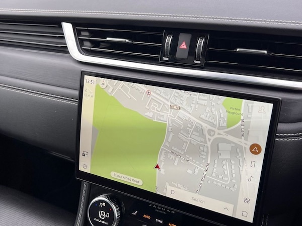 Used Jaguar F-Pace 2022 for sale - 76312910: Photo 22