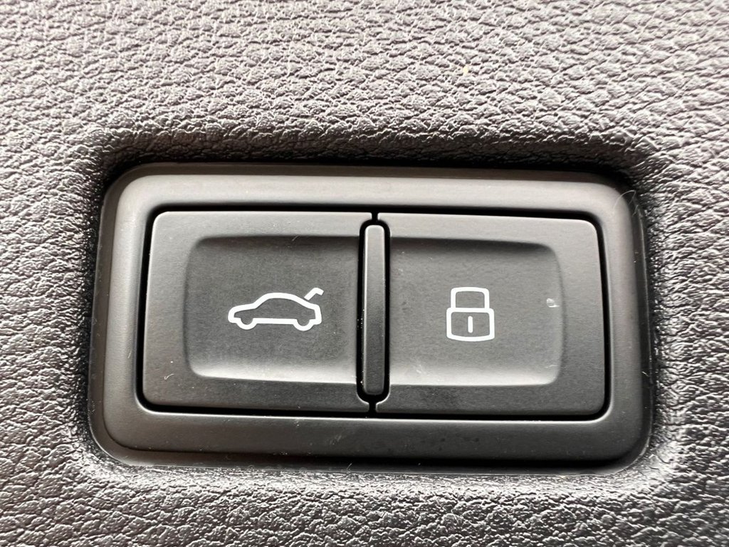 Used Audi RS Q8 2025 for sale - 76178407: Photo 32