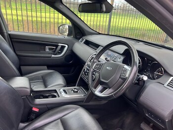 Used Land Rover Discovery Sport 2018 for sale - 78874646: Photo