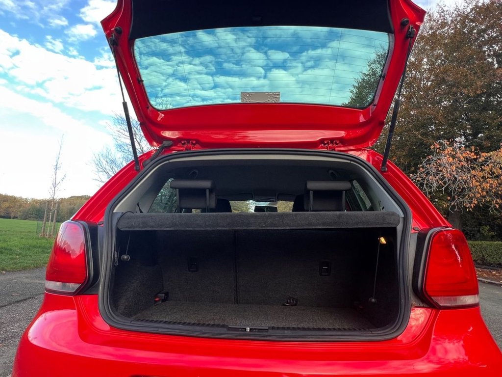 Used Volkswagen Polo 2012 for sale - 76356169: Photo 14