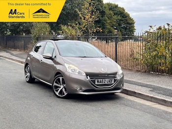 2012 (62) - 1.6 VTi Feline Hatchback 5dr Petrol Manual Euro 5 (120 ps)