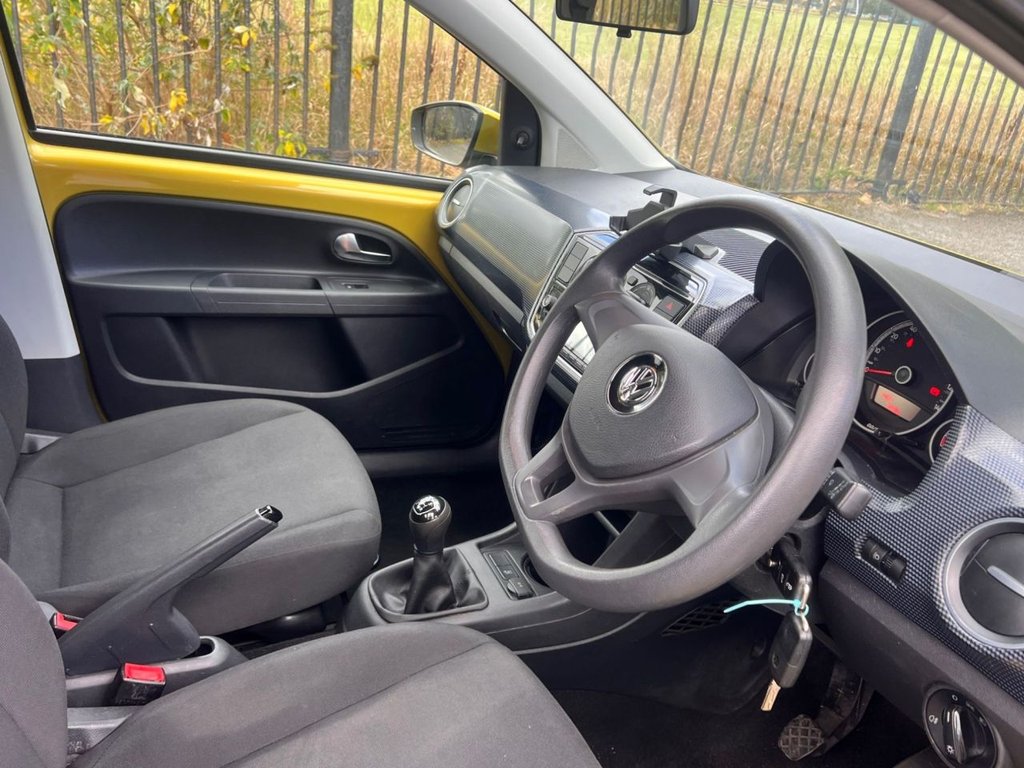 Used Volkswagen up! 2017 for sale - 76118937: Photo 2