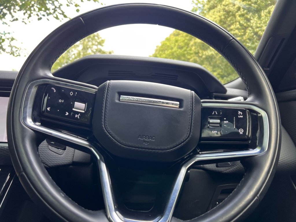 Used Land Rover Range Rover Velar 2021 for sale - 76631985: Photo 32