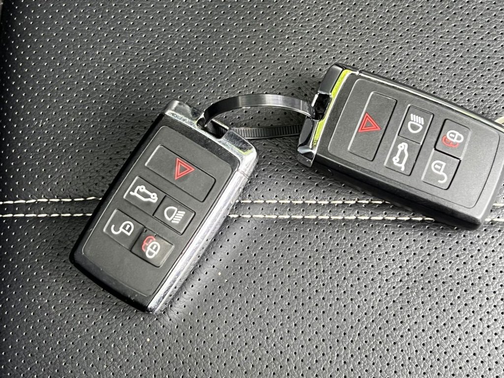 Used Land Rover Range Rover Velar 2021 for sale - 76631985: Photo 35