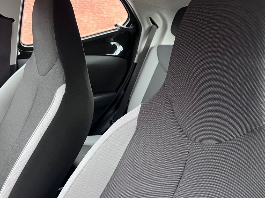 Used Toyota AYGO 2017 for sale - 77288462: Photo 12