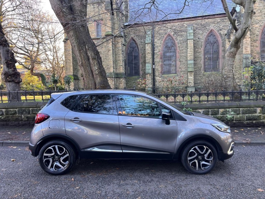 Used Renault Captur 2018 for sale - 76642100: Photo 4