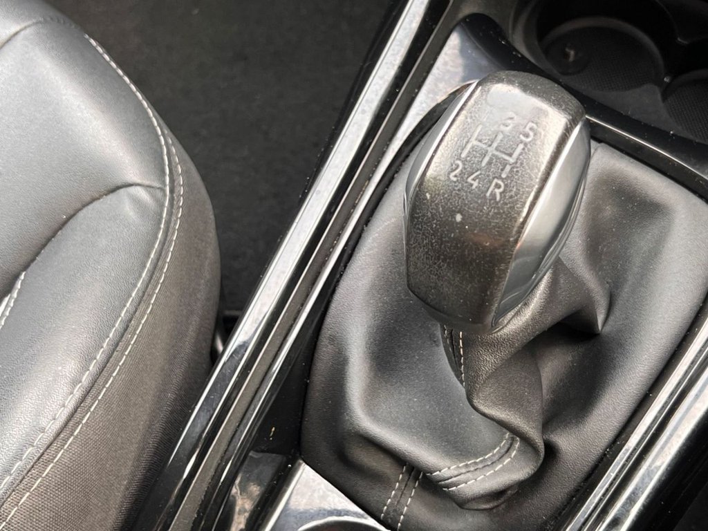 Used Peugeot 2008 2018 for sale - 76202802: Photo 15