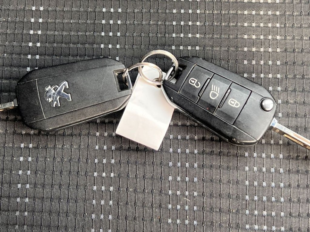 Used Peugeot 2008 2018 for sale - 76202802: Photo 19