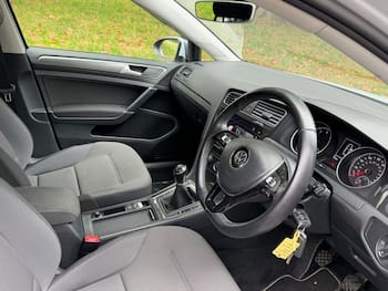 Used Volkswagen Golf 2019 for sale - 79642645: Photo