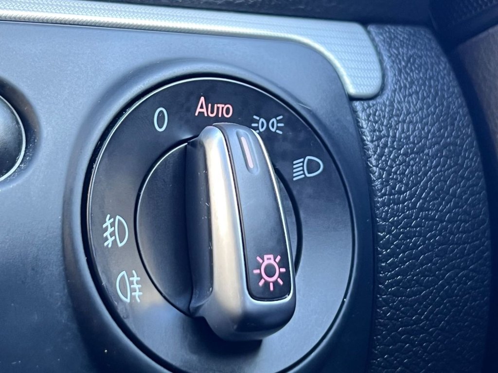 Used Volkswagen Scirocco 2014 for sale - 77890780: Photo 30