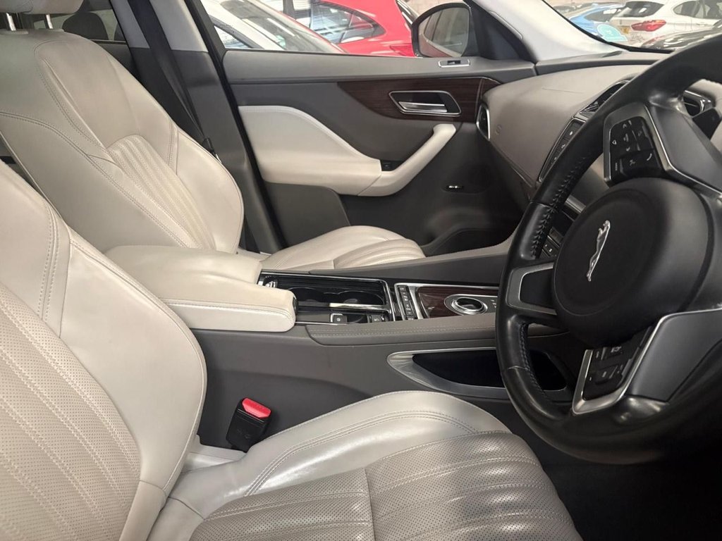 Used Jaguar F-Pace 2017 for sale - 77976623: Photo 3