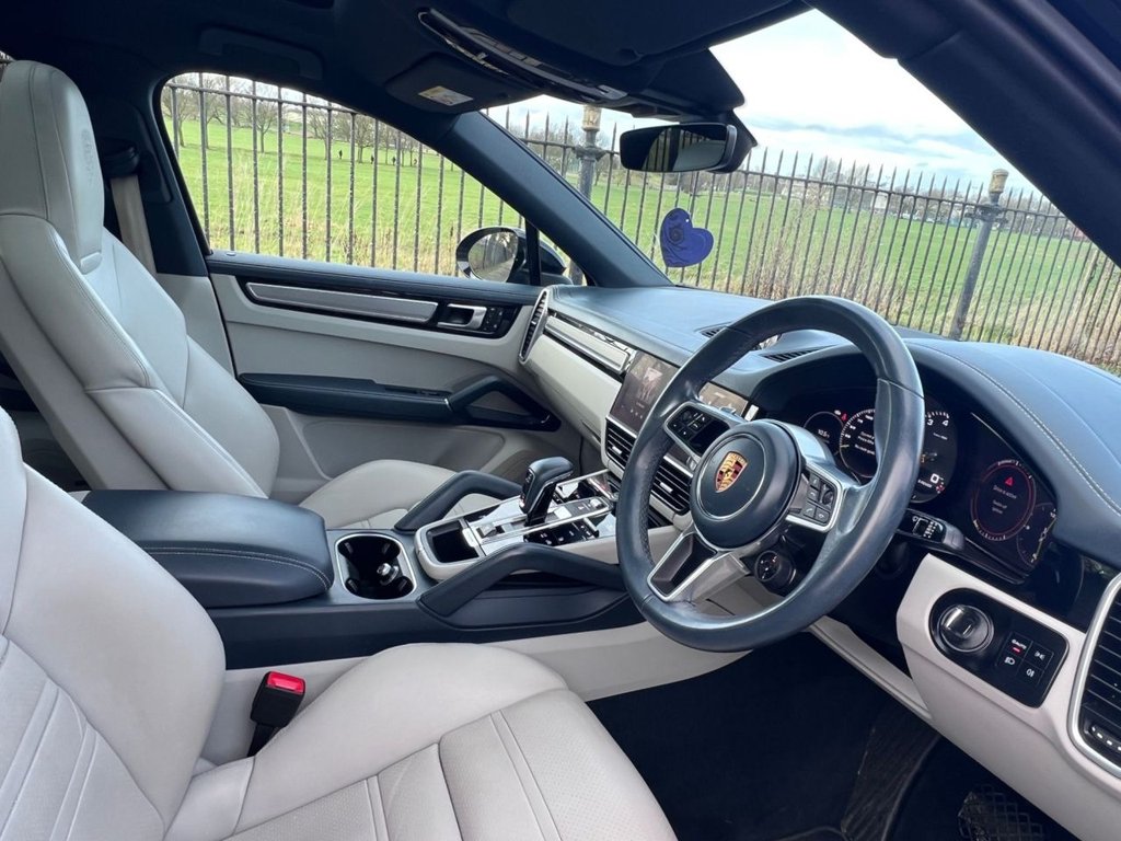 Used Porsche Cayenne 2022 for sale - 77483455: Photo 2