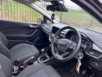 Used Ford Fiesta 2017 for sale - 77089270: Photo