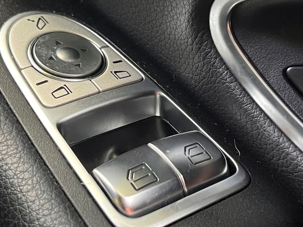 Used Mercedes-Benz C-Class 2019 for sale - 76029648: Photo 30