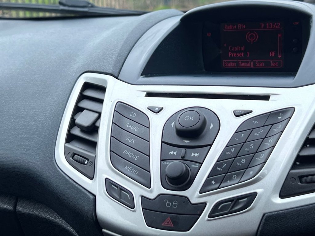 Used Ford Fiesta 2011 for sale - 78082248: Photo 15