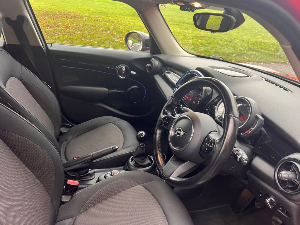 Used MINI Hatch 2021 for sale - 76559065: Photo 2