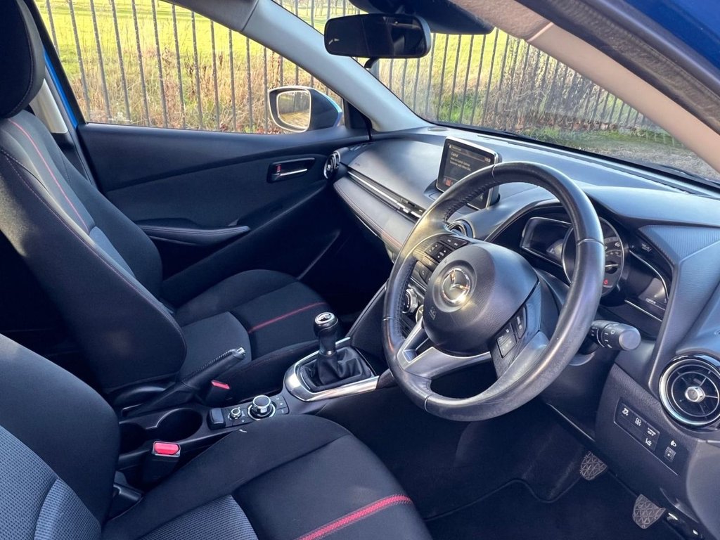 Used Mazda Mazda2 2016 for sale - 76867420: Photo 2