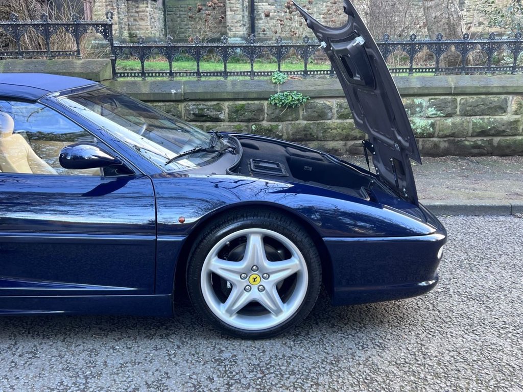 Used Ferrari F355 2004 for sale - 77890933: Photo 18