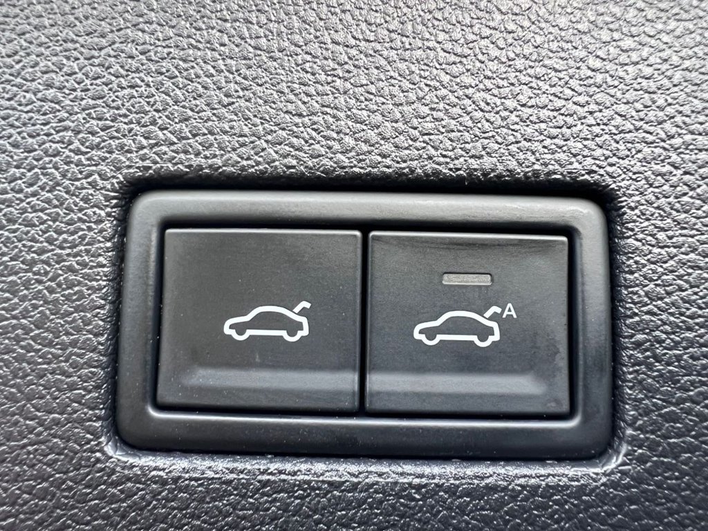 Used Volkswagen Touareg 2023 for sale - 77037914: Photo 31