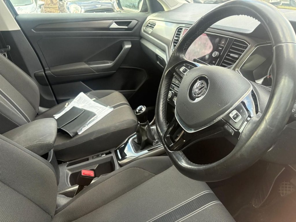 Used Volkswagen T-Roc 2018 for sale - 78068504: Photo 2