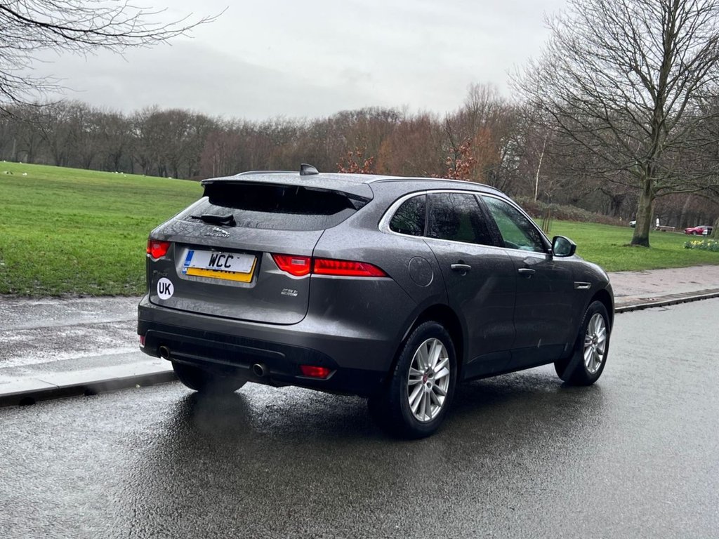 Used Jaguar F-Pace 2017 for sale - 77463713: Photo 6