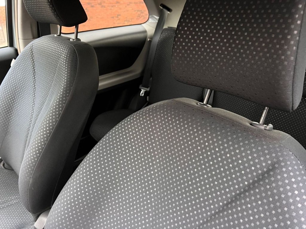 Used Toyota Yaris 2009 for sale - 76417413: Photo 11