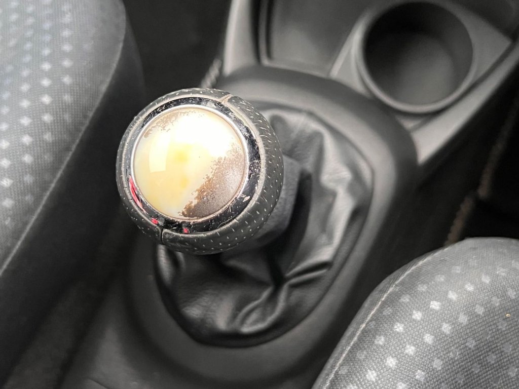 Used Toyota Yaris 2009 for sale - 76417413: Photo 18