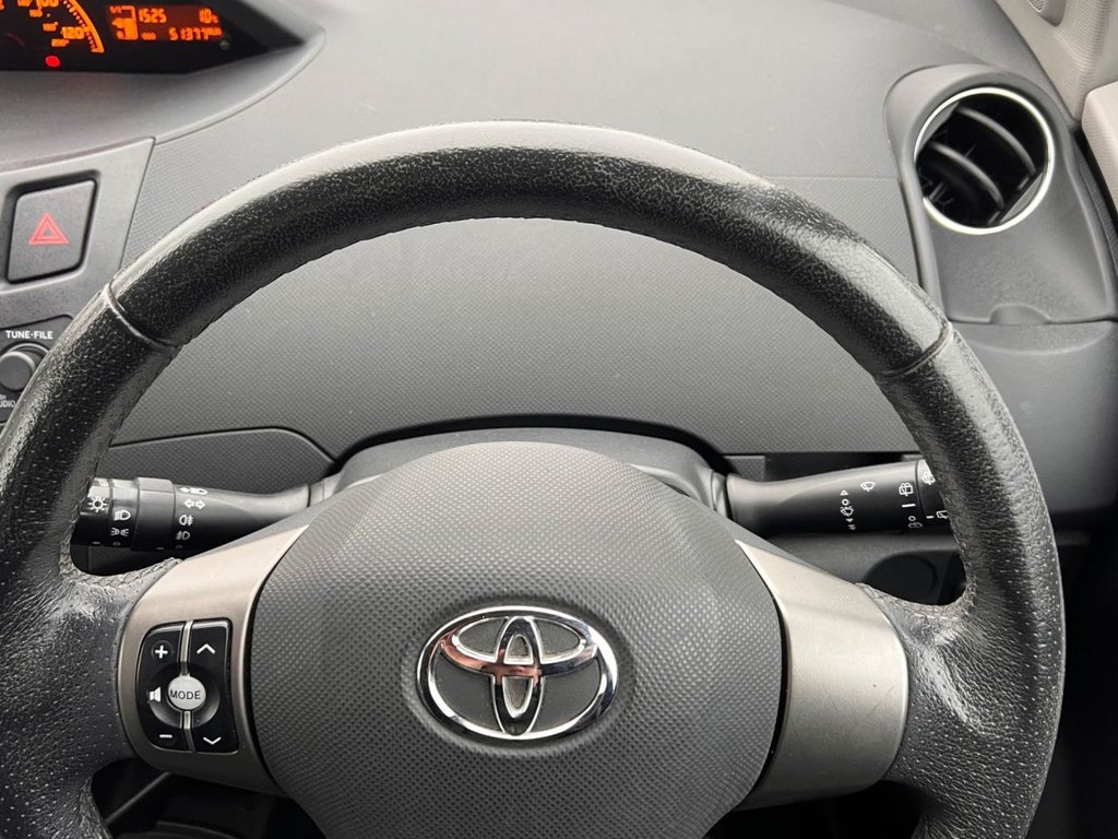Used Toyota Yaris 2009 for sale - 76417413: Photo 19