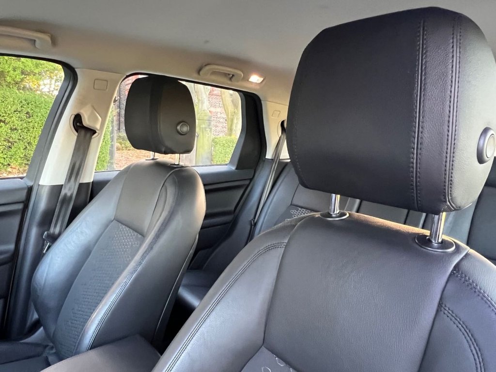 Used Land Rover Discovery Sport 2016 for sale - 76654666: Photo 12