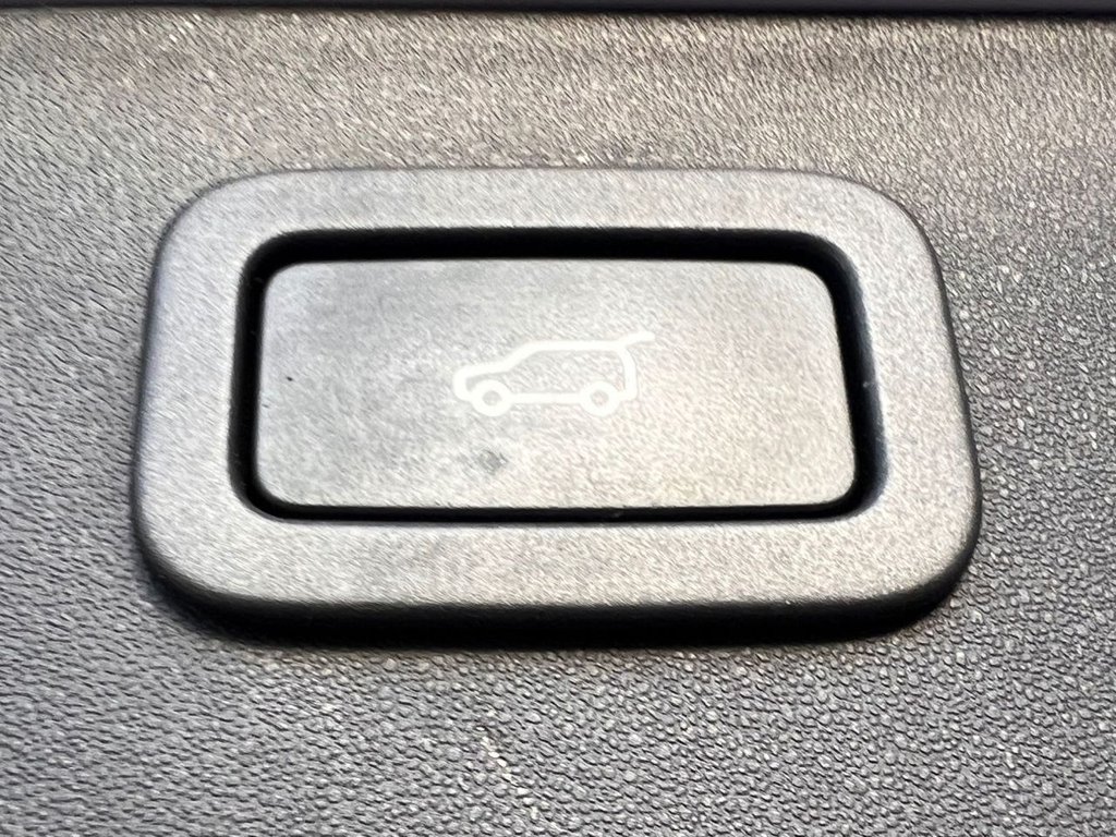 Used Land Rover Discovery Sport 2016 for sale - 76654666: Photo 22