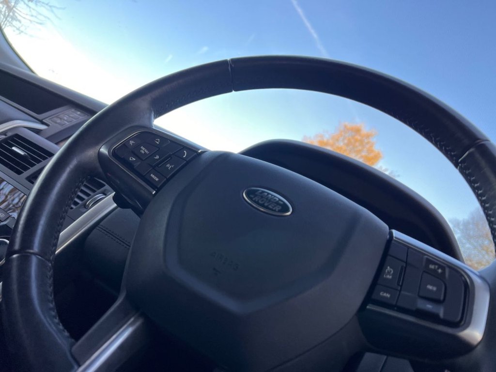 Used Land Rover Discovery Sport 2016 for sale - 76654666: Photo 25