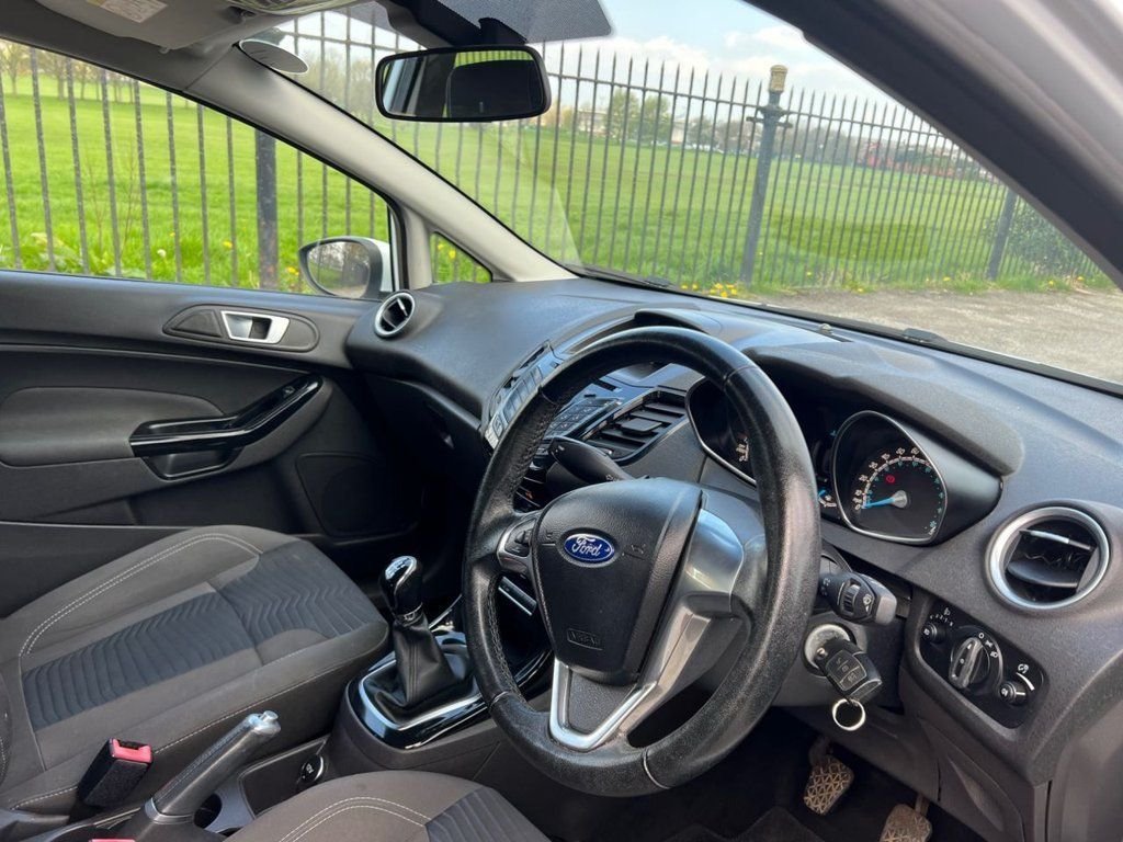 Used Ford Fiesta 2015 for sale - 76395907: Photo 2
