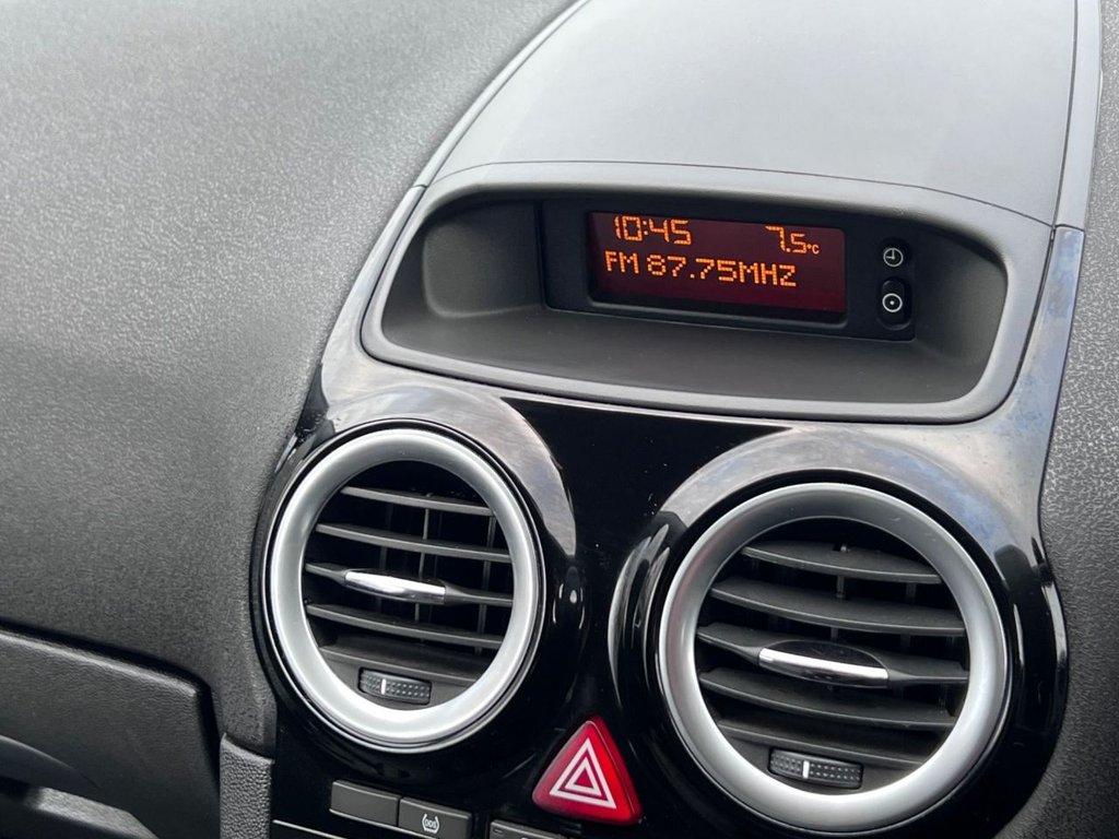 Used Vauxhall Corsa 2015 for sale - 77436379: Photo 14