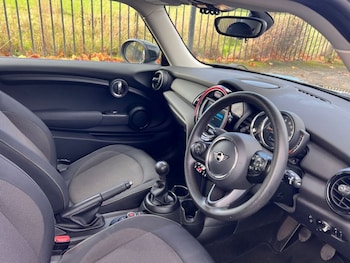 Used MINI Hatch 2020 for sale - 76345973: Photo