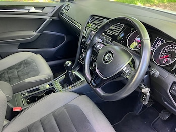Used Volkswagen Golf 2016 for sale - 78582811: Photo