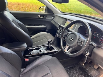 Used Kia Optima 2017 for sale - 76376040: Photo