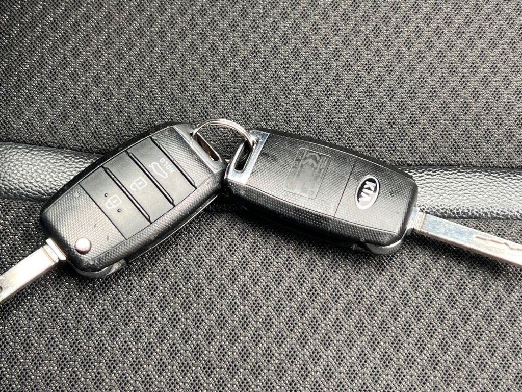 Used Kia Optima 2017 for sale - 76376040: Photo 32